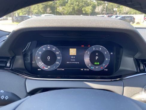 Used 2024 Land Rover Range Rover Evoque Dynamic SE image 17