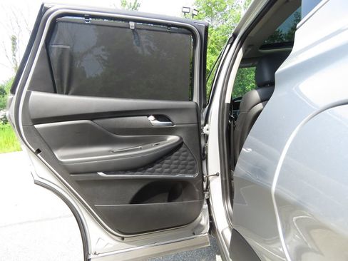 Used 2021 Hyundai Santa Fe SEL w/ Convenience + Premium Package AWD/4WD image 19