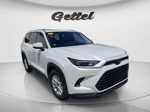Used 2024 Toyota Grand Highlander XLE image 7