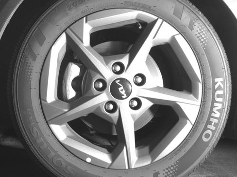 Used 2025 Kia K4 LXS image 12