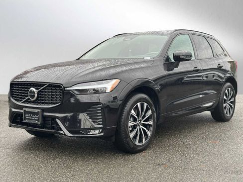 Used 2025 Volvo XC60 B5 Core w/ Protection Package Premier image 7