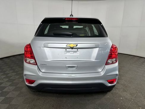 Used 2018 Chevrolet Trax LS image 4