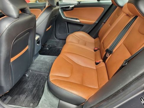 Used 2018 Volvo S60 T5 Inscription w/ Technology Package FWD image 18