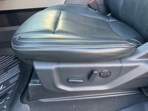 Used 2022 Ford F450 Lariat w/ Lariat Ultimate Package image 36