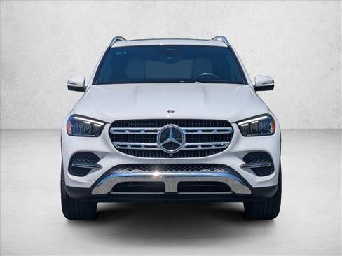 Used 2025 Mercedes-Benz GLE 350 4MATIC image 2