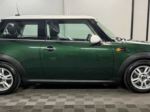 Used 2012 MINI Cooper Hardtop image 2