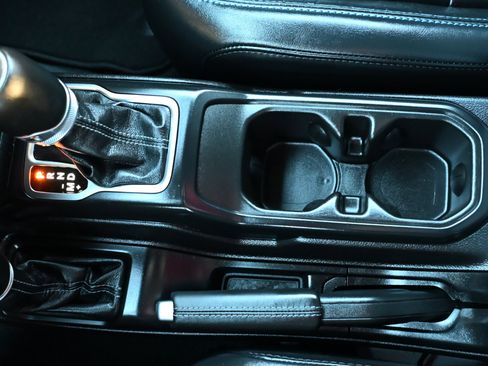 Used 2024 Jeep Wrangler High Altitude image 25