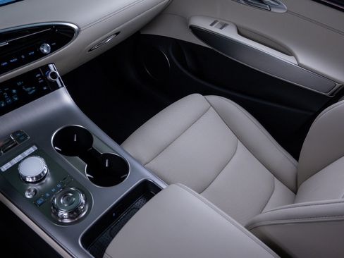 New 2026 Genesis GV70 2.5T Advanced image 26