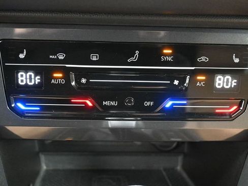 Used 2022 Volkswagen Tiguan SE R-Line image 22