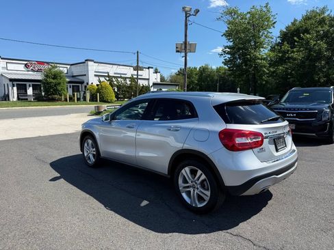 Used 2019 Mercedes-Benz GLA 250 4MATIC image 4