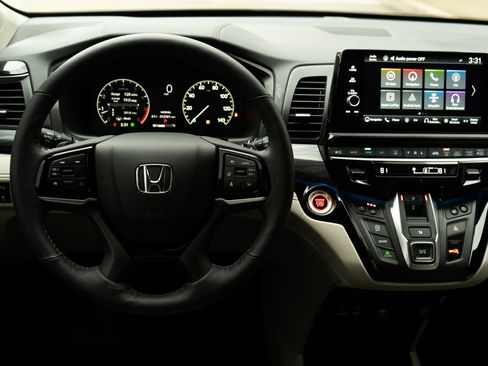 Used 2025 Honda Odyssey Elite image 27