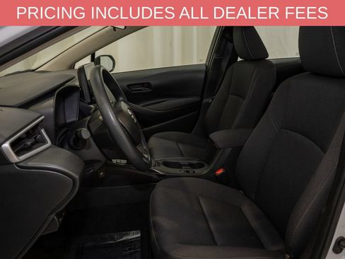 Used 2025 Toyota Corolla LE FWD image 10