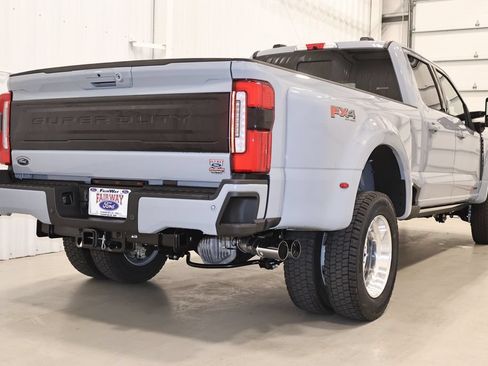New 2026 Ford F450 Platinum w/ FX4 Off-Road Package AWD/4WD image 9