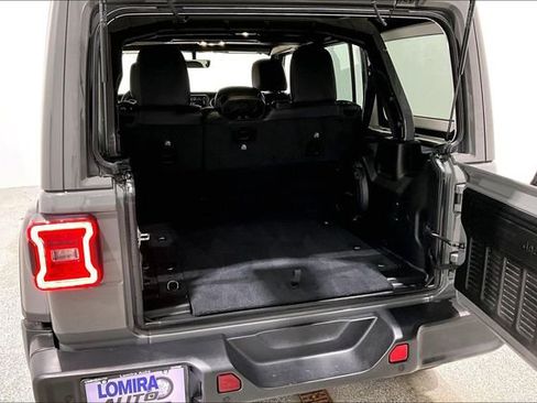 Used 2021 Jeep Wrangler Unlimited Sahara image 40