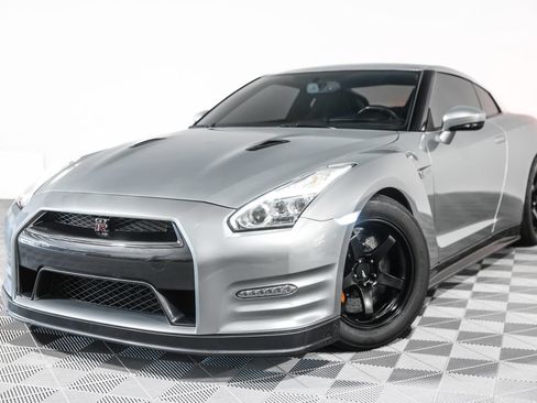 Used 2015 Nissan GT-R Black Edition AWD/4WD image 1