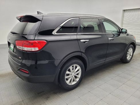 Used 2018 Kia Sorento FWD image 9
