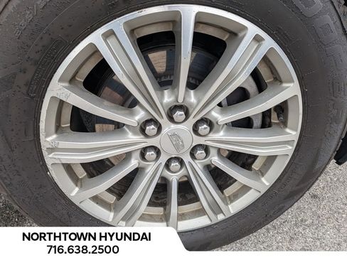 Used 2018 Cadillac XT5 Luxury w/ Driver Awareness Package AWD/4WD image 42