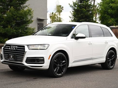 Used 2018 Audi Q7 3.0T Prestige AWD/4WD image 3