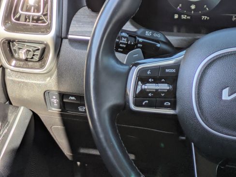 Certified 2023 Kia Sorento SX Prestige image 24