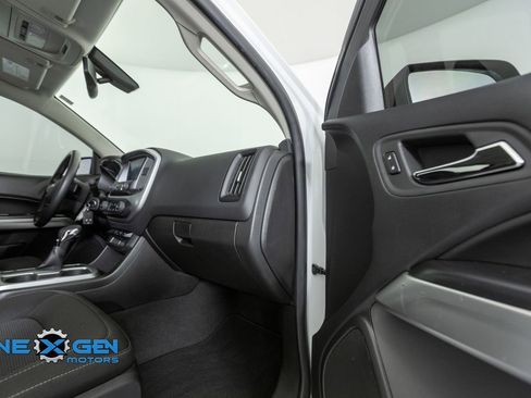 Used 2022 Chevrolet Colorado LT w/ LT Convenience Package image 38