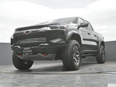 Used 2026 Chevrolet Colorado ZR2 w/ Technology Package AWD/4WD image 18