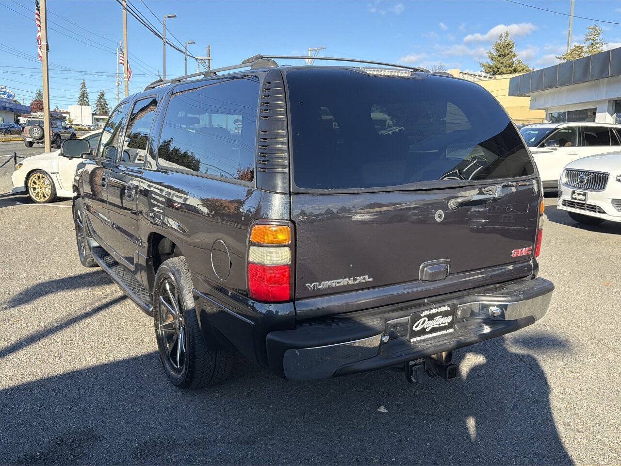 Used 2004 GMC Yukon XL Denali AWD/4WD image 4