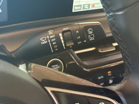 Used 2024 Kia Seltos S AWD/4WD image 35