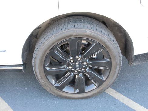 Used 2022 Lincoln Navigator Reserve image 46