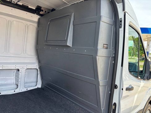 Used 2024 Ford Transit 250 148 Medium Roof w/ Exterior Upgrade Package RWD image 15