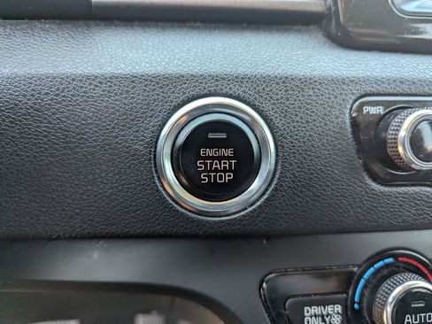 Used 2019 Kia Niro LX image 24