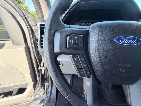 Used 2017 Ford F150 XLT w/ Equipment Group 302A Luxury RWD image 14