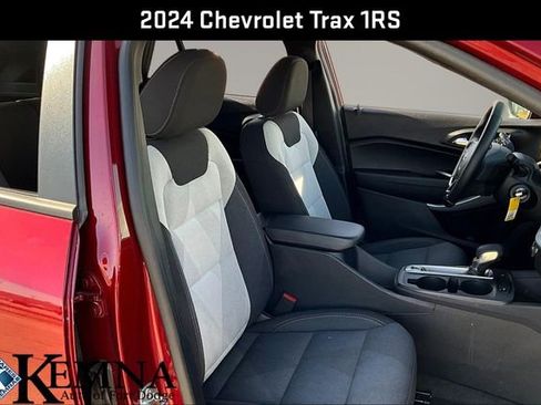 Used 2024 Chevrolet Trax RS w/ Driver Confidence Package image 29