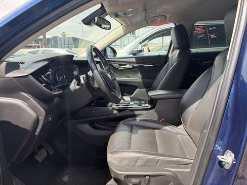 Used 2023 Buick Envision Essence image 8