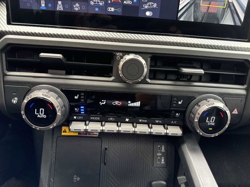 Used 2024 Toyota Tacoma TRD Pro AWD/4WD image 19