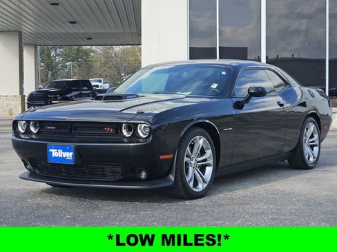 Used 2022 Dodge Challenger R/T w/ Shaker Package image 4