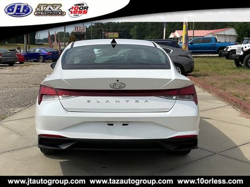 Used 2021 Hyundai Elantra SE FWD image 6