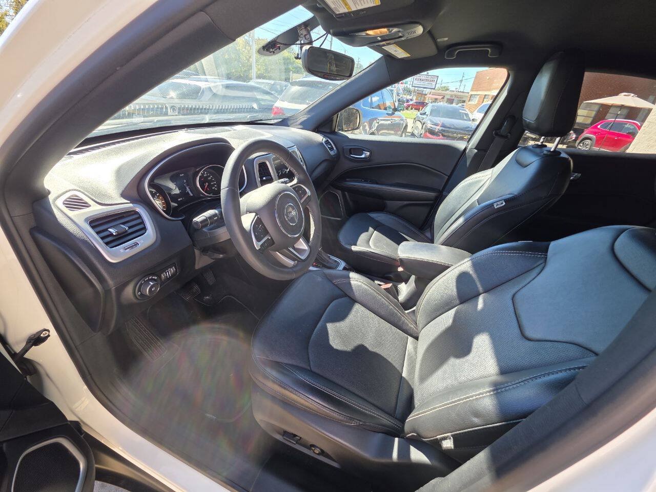 Used 2021 Jeep Compass Latitude AWD/4WD image 10