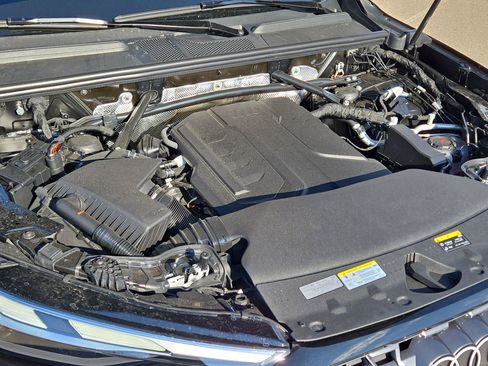 New 2025 Audi Q5 2.0T Premium image 10