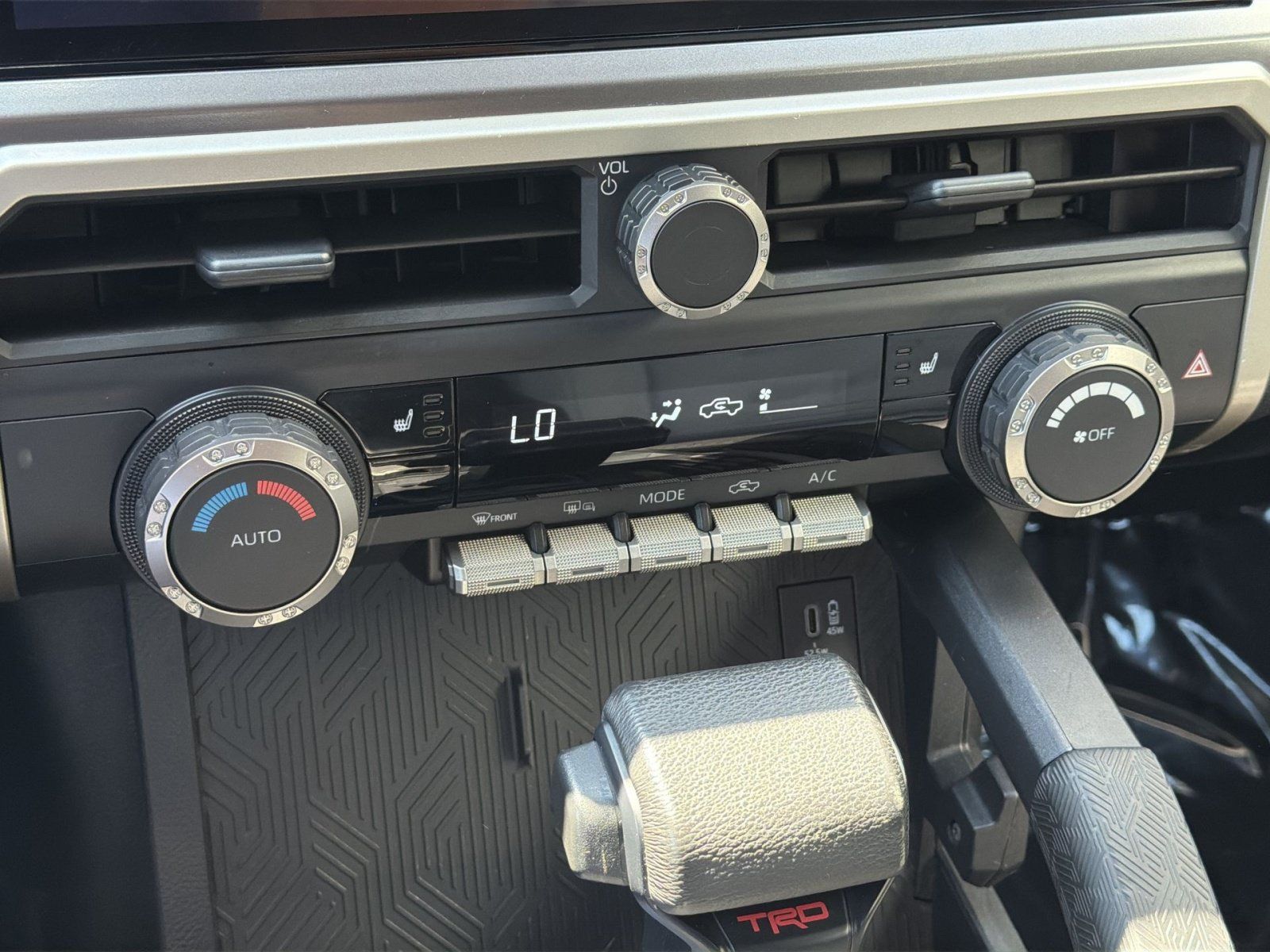 Used 2024 Toyota Tacoma TRD Sport AWD/4WD image 21