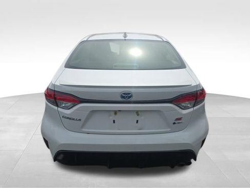 Used 2025 Toyota Corolla SE FWD image 4