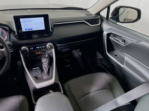 Certified 2025 Toyota RAV4 XLE AWD/4WD image 21