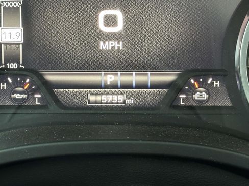 Used 2025 RAM 1500 Laramie image 24