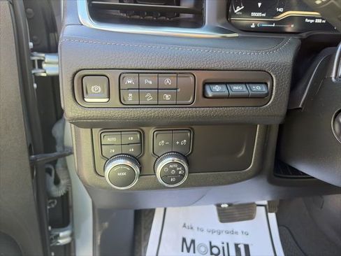 Used 2024 GMC Yukon Denali AWD/4WD image 10