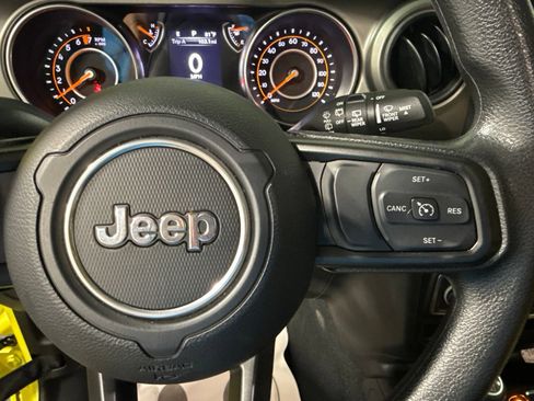 Used 2022 Jeep Wrangler Unlimited Sport AWD/4WD image 33