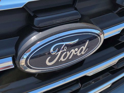 New 2026 Ford Explorer Active RWD image 17