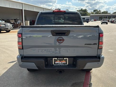 Used 2023 Nissan Frontier PRO-4X w/ Pro Convenience Package image 6