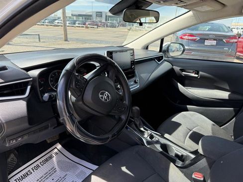 Used 2021 Toyota Corolla LE image 7