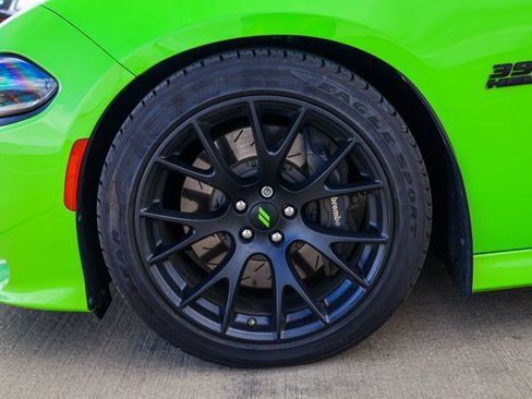 Used 2019 Dodge Charger Scat Pack w/ Dynamics Package RWD image 9