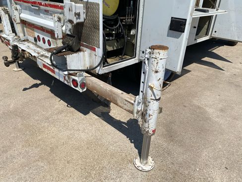 Used 2011 Ford F550 2WD Regular Cab Super Duty w/ Payload Upgrade Pkg image 36