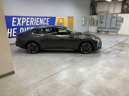 Used 2025 Kia K4 GT-Line w/ GT-Line Premium Package FWD image 8